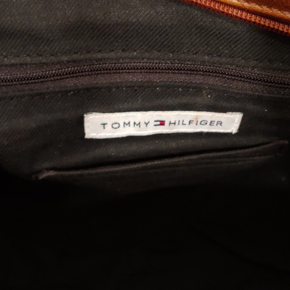 Tommy Hilfiger Purse - Picture 6 of 8